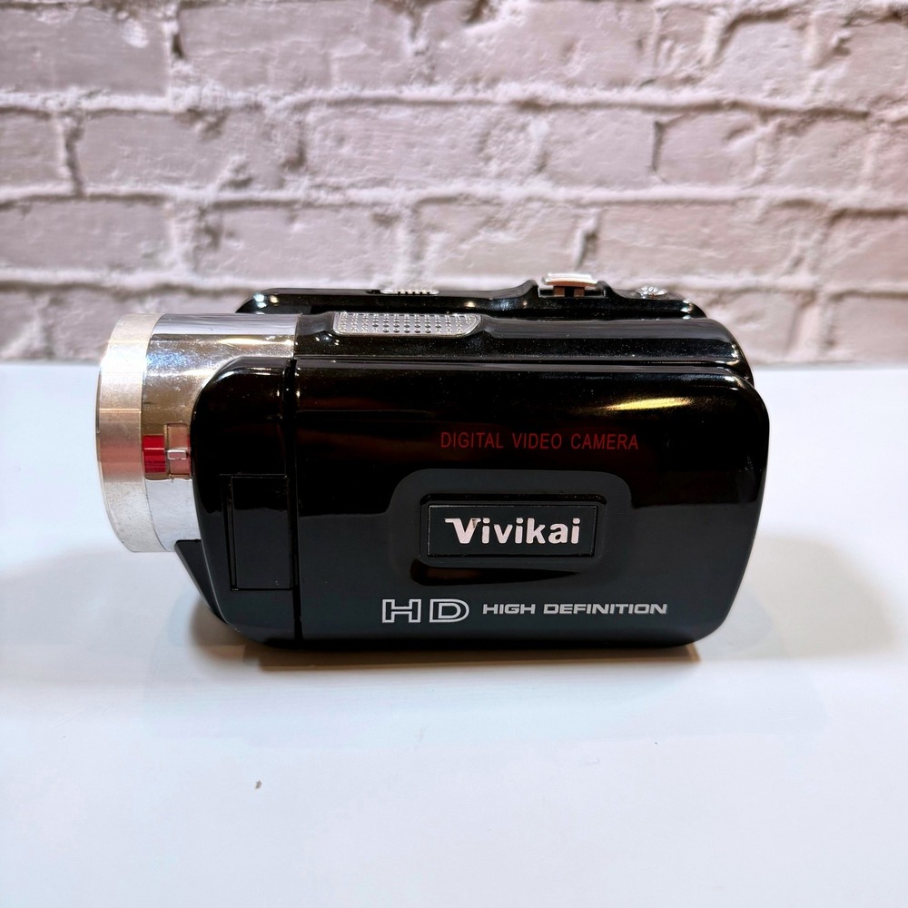 Vivikai HD-868 Digital Video Camcorder 720P 5MP 8X Zoom Case Charger Untested